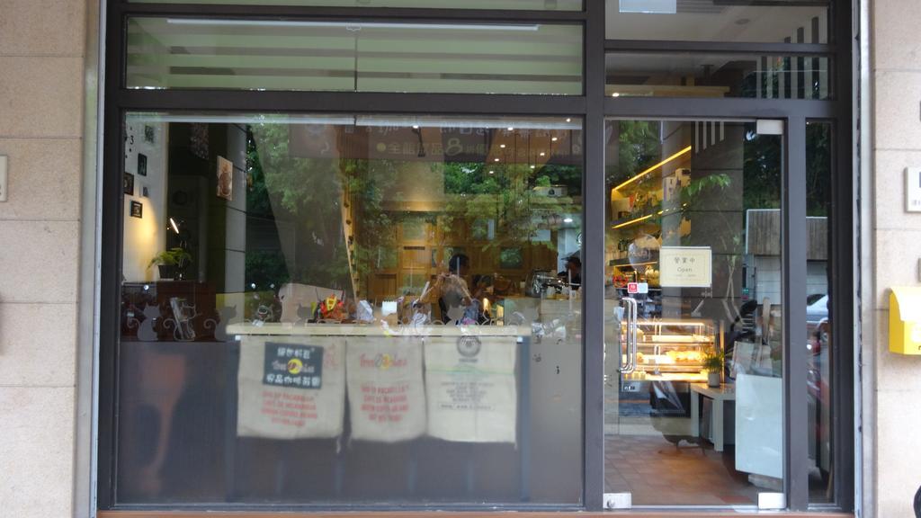 Meow G Cafe Hostel Hualien Eksteriør bilde